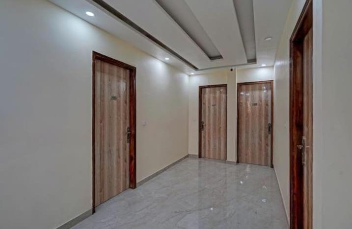 Shourya Hotel And Banquet Noida Kültér fotó